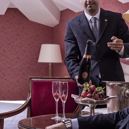 Hotel Regency - Small Luxury Of The World