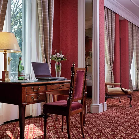 Regency - Small Luxury Of The World Hotel
