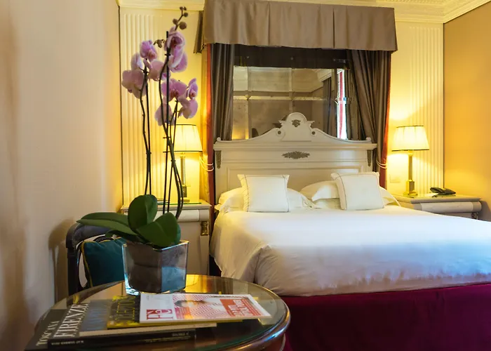 Regency - Small Luxury Of The World Otel