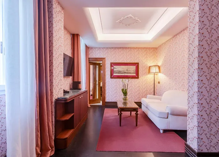 Regency - Small Luxury Of The World Floransa